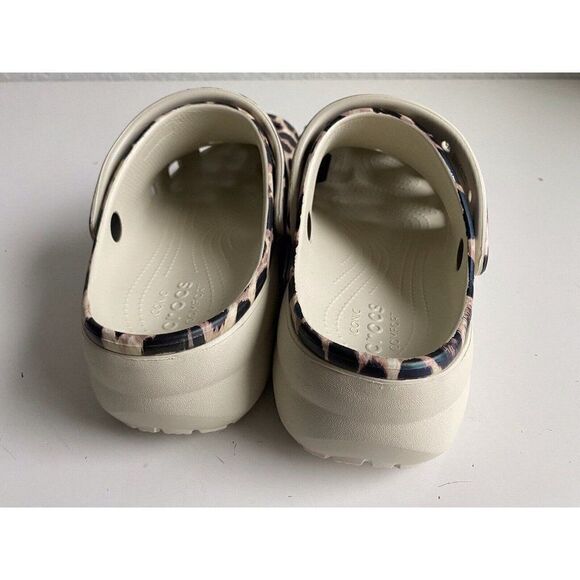 Crocs Women’s Sz 10 Classic Platform Animal Print Clog Bone Leopard 207844-2Y4 - Picture 4 of 12
